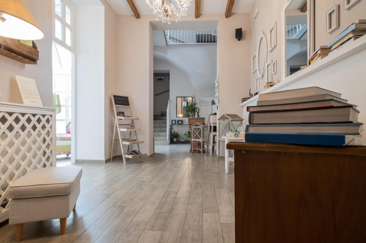 Cas'E Charming House Hotell Caserta Eksteriør bilde